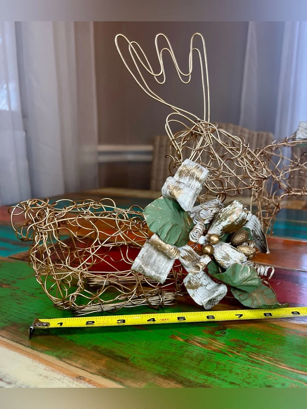 Alpine Hollytree Gold Wire Sitting Reindeer 10” Christmas Holiday EUC